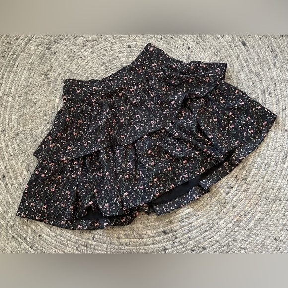 EUC Chelsea & Violet Black Dainty Floral Skirt sz Large - Picture 4 of 10